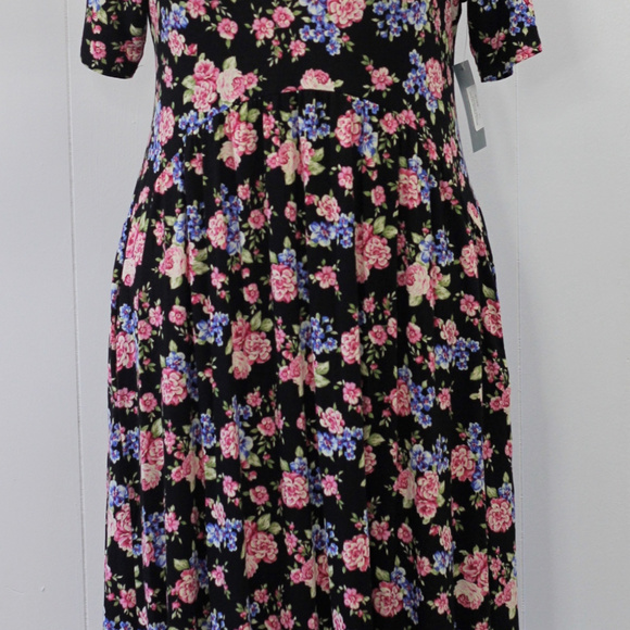 Black Floral Dress with Pockets - Picture 2 of 3